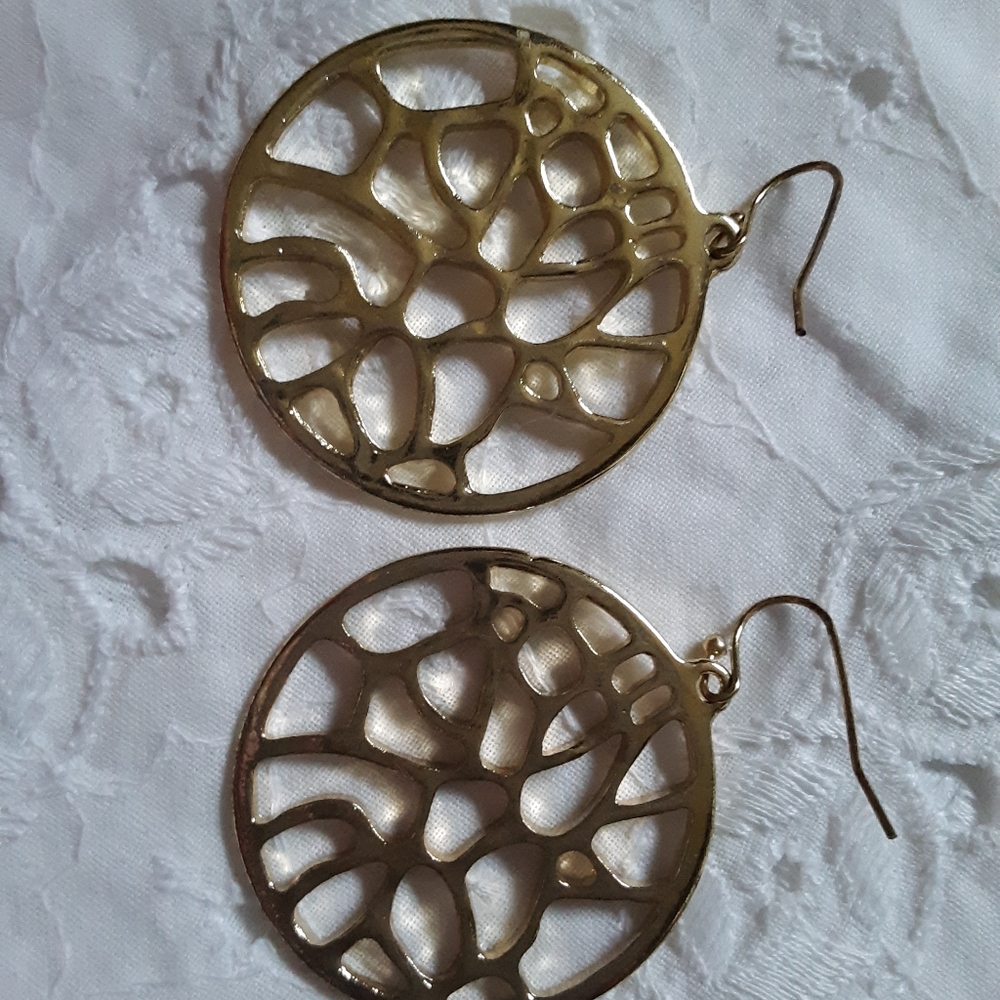 Earrings - Picture 3 of 4